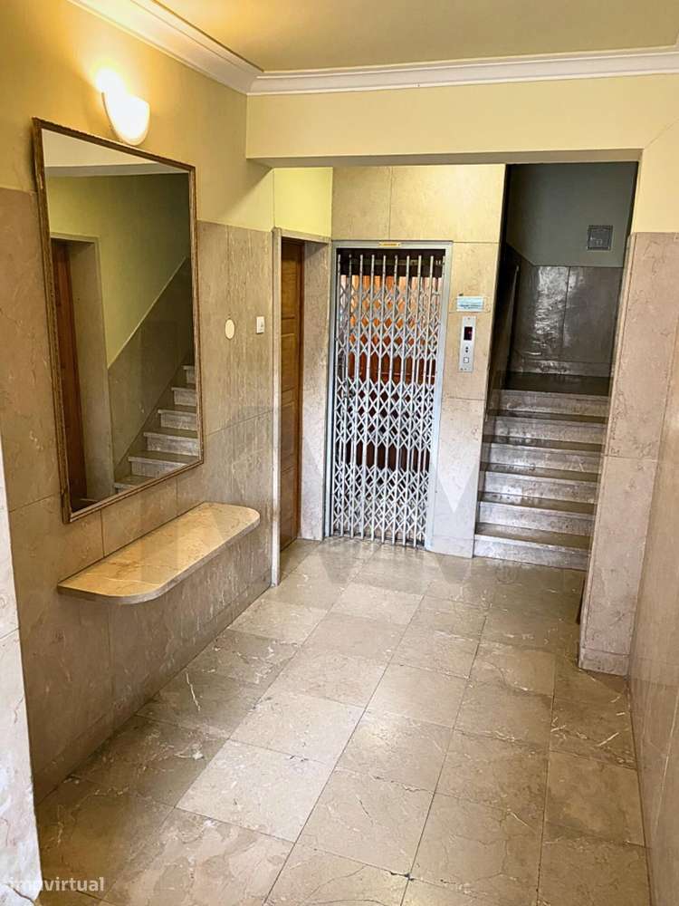 T1 à Venda – Rua do Quelhas – Lapa Lisboa, Prédio de Placa - Grande imagem: 3/20