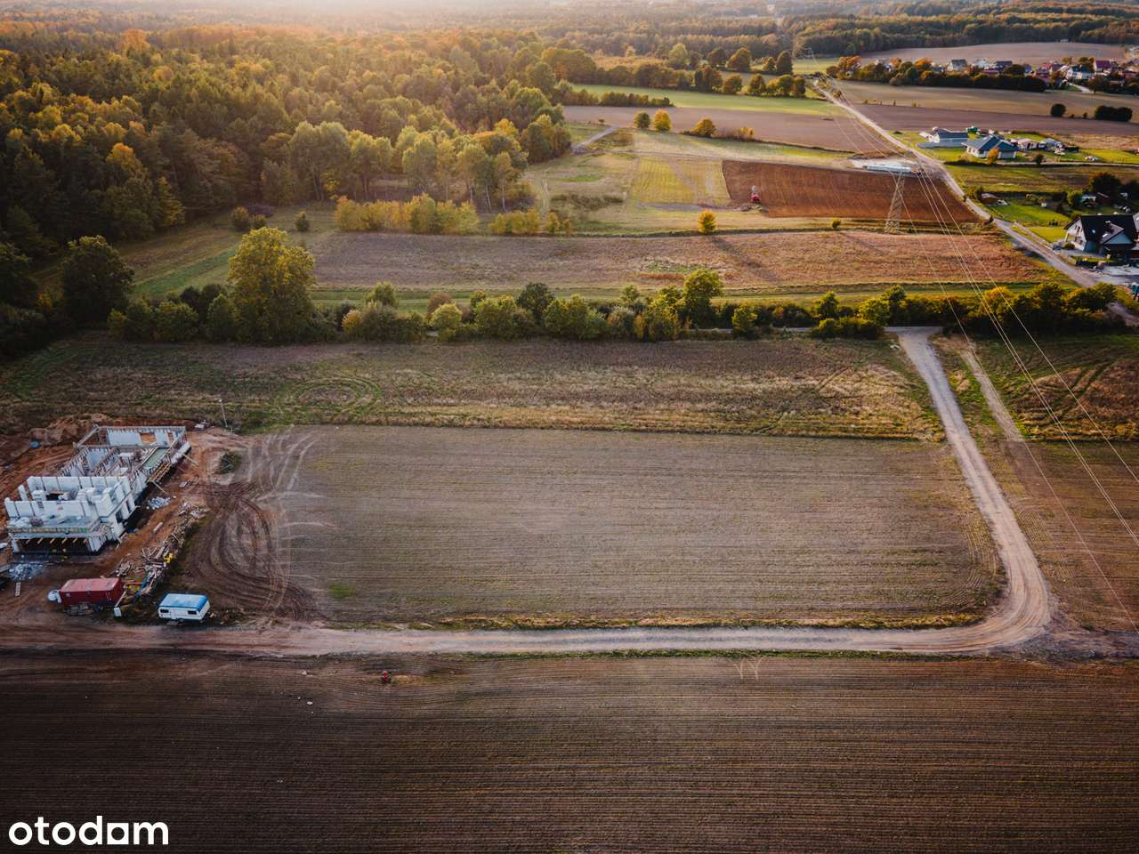 Działka budowlana w malowniczej lokalizacji-6