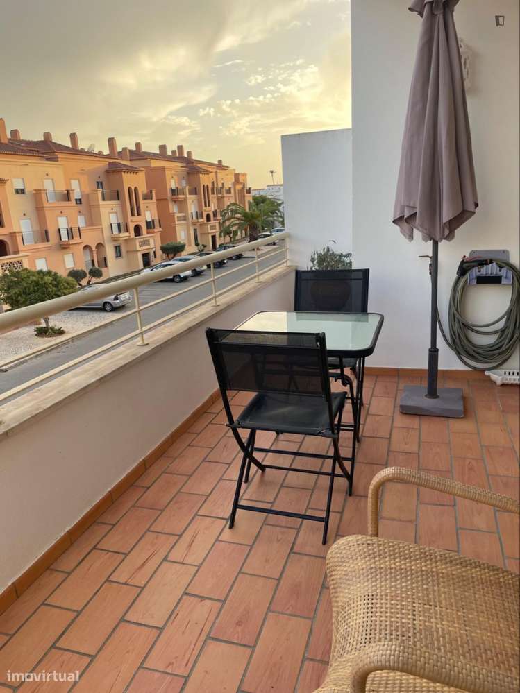 Apartamento com 1 quartos - localizado em Lagos - Grande imagem: 4/7