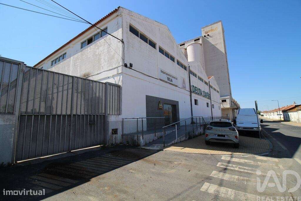 Hangar em Beja (Salvador e Santa Maria da Feira) de 3348,00 m2 - Grande imagem: 2/29