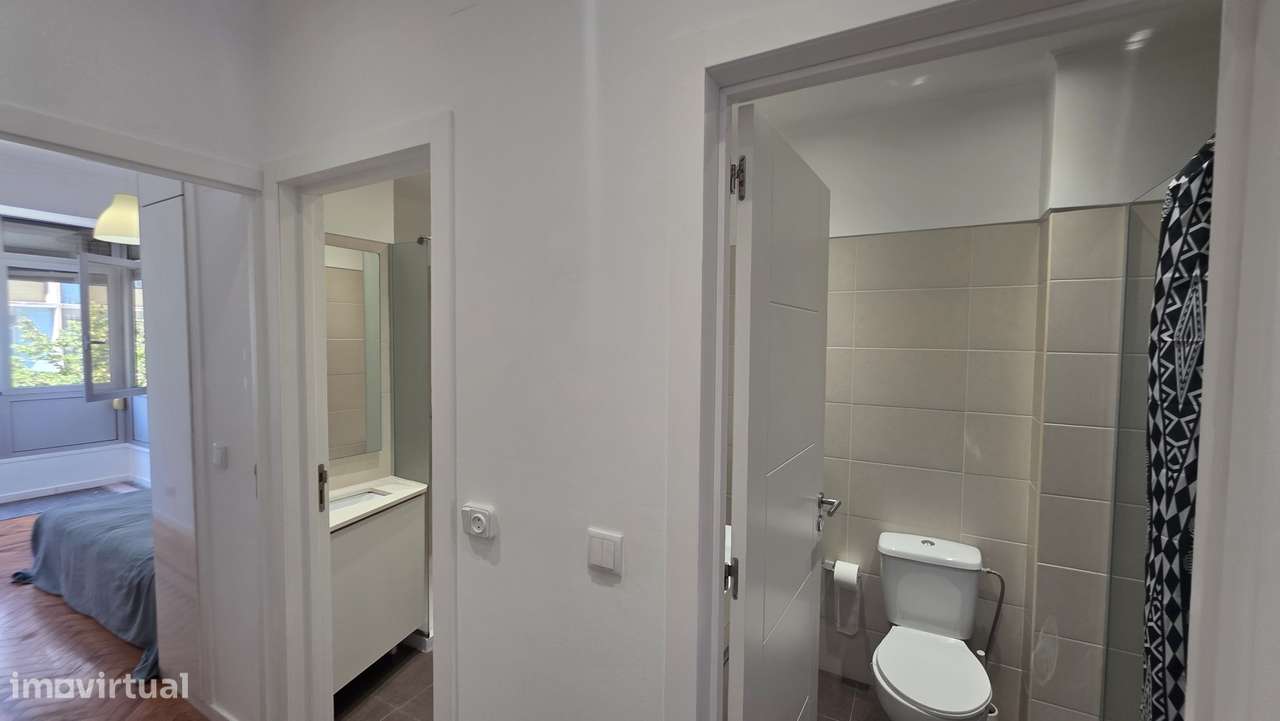 T3 Premium Remodelado no centro de lisboa com terraço Privado-6