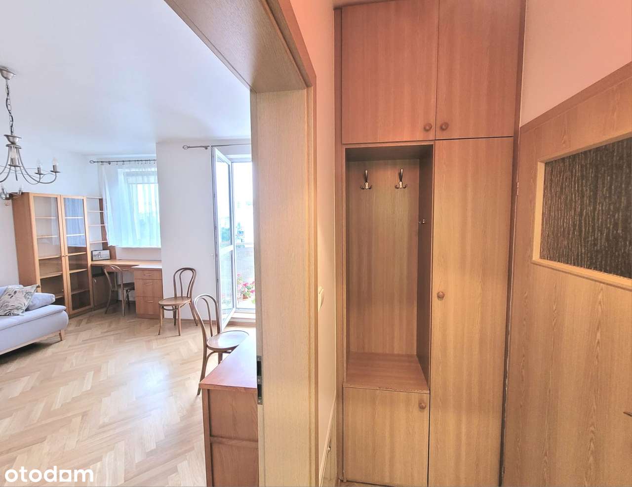 Wygodna kawalerka z garażem - Pełny obrazek: 5/8