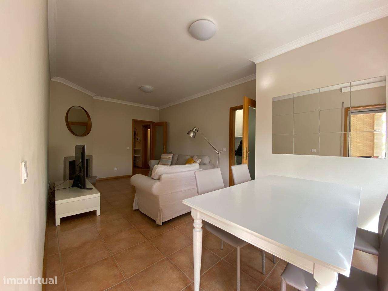 Excelente T2+1, 1 Suite, Totalmente Mobilado, em Mafamude, 400 m Metro - Grande imagem: 5/31