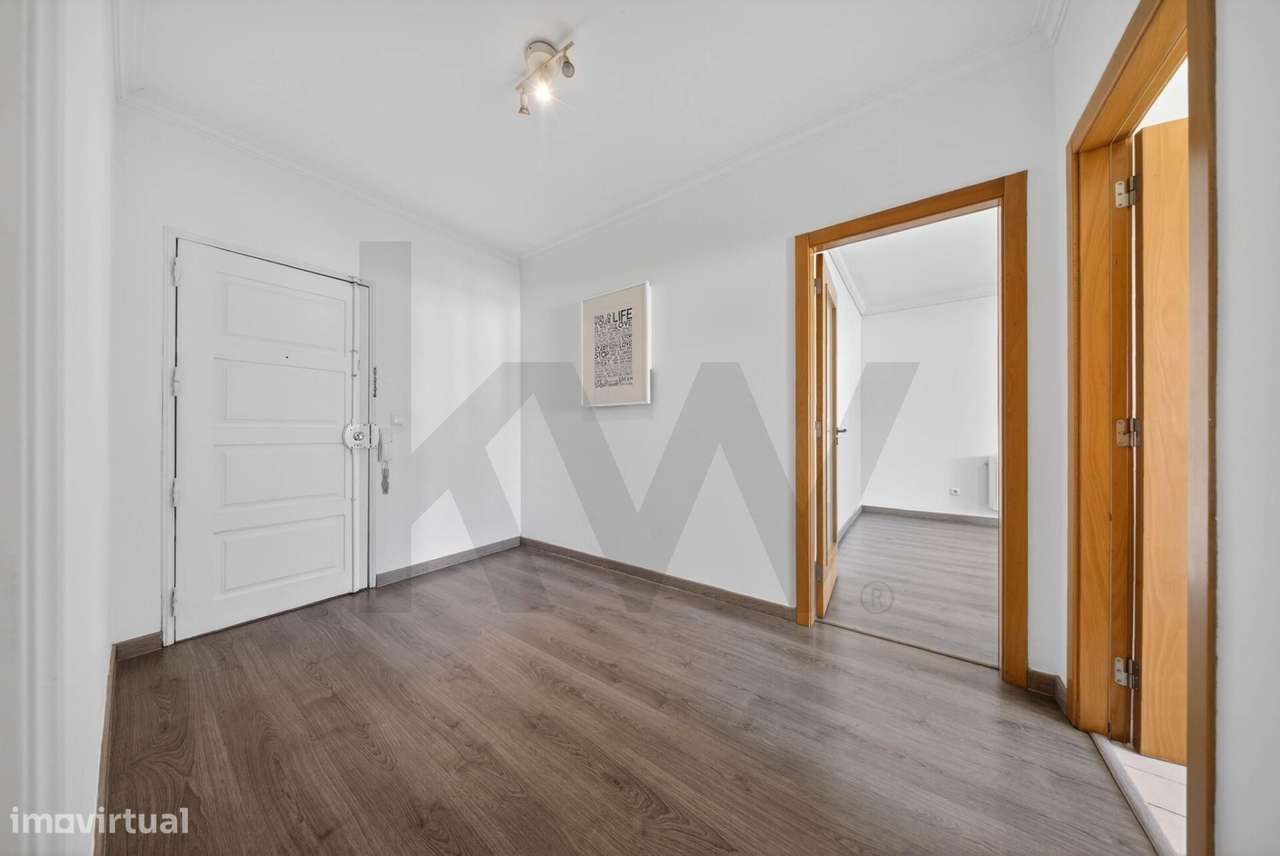 Apartamento T2 em Odivelas | Área Total 94,50 | Remodelado | Apenas a - Grande imagem: 2/31