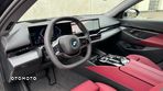 BMW Seria 5 520d xDrive mHEV - 16