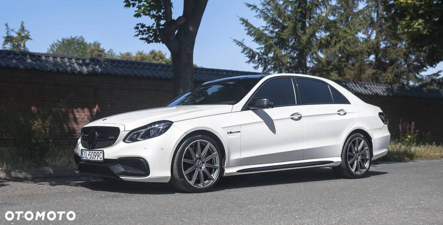 Mercedes-Benz Klasa E 63 AMG S 4-Matic - 1