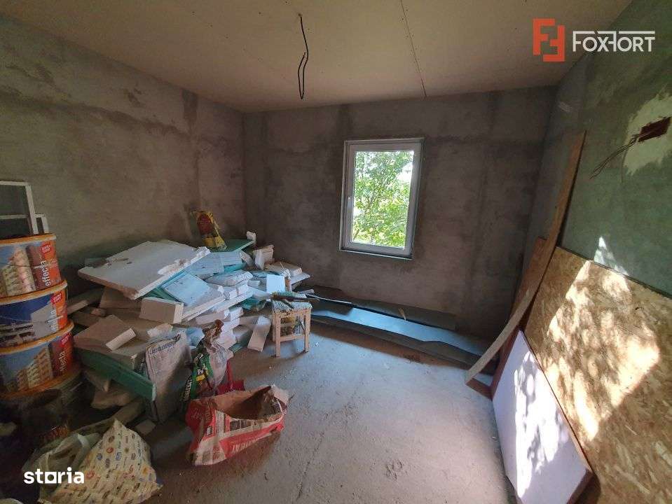 Casa individuala cu 5 camere si 2 bai, Central Jebel-11