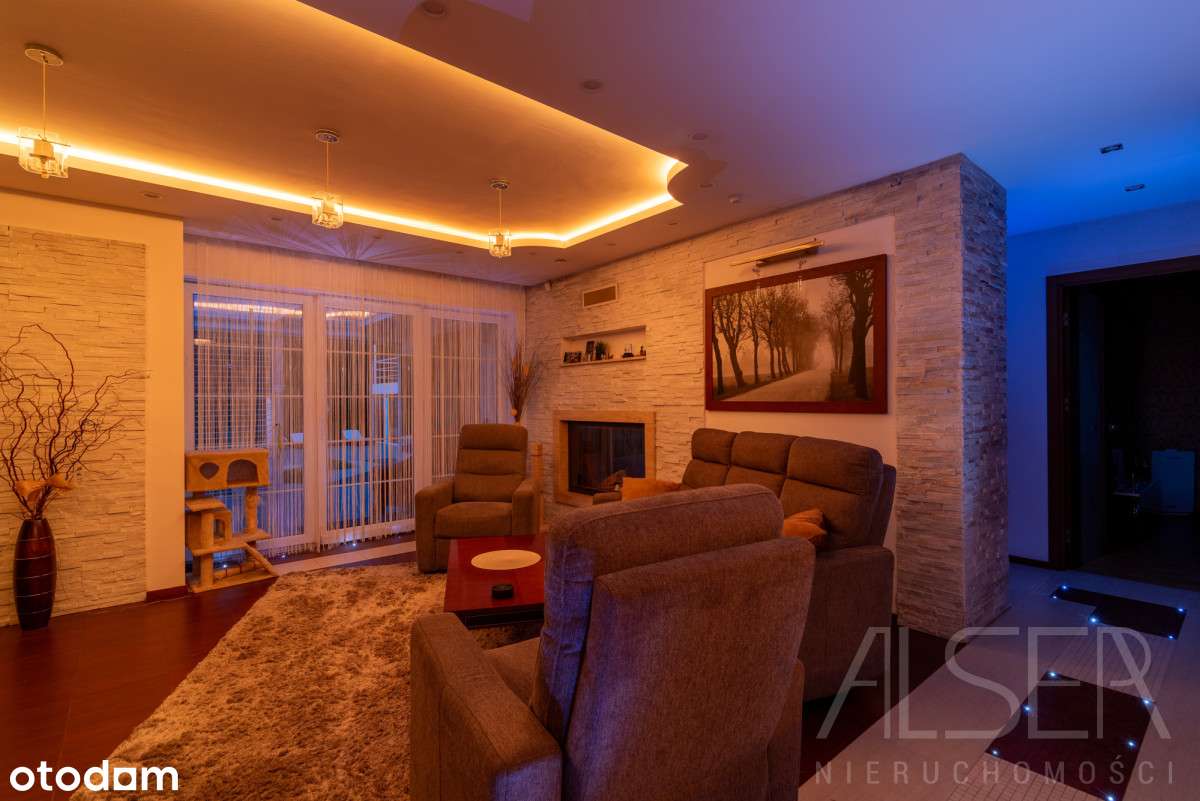 Murowany dom w Hiszpańskim stylu | Prywatność |-10