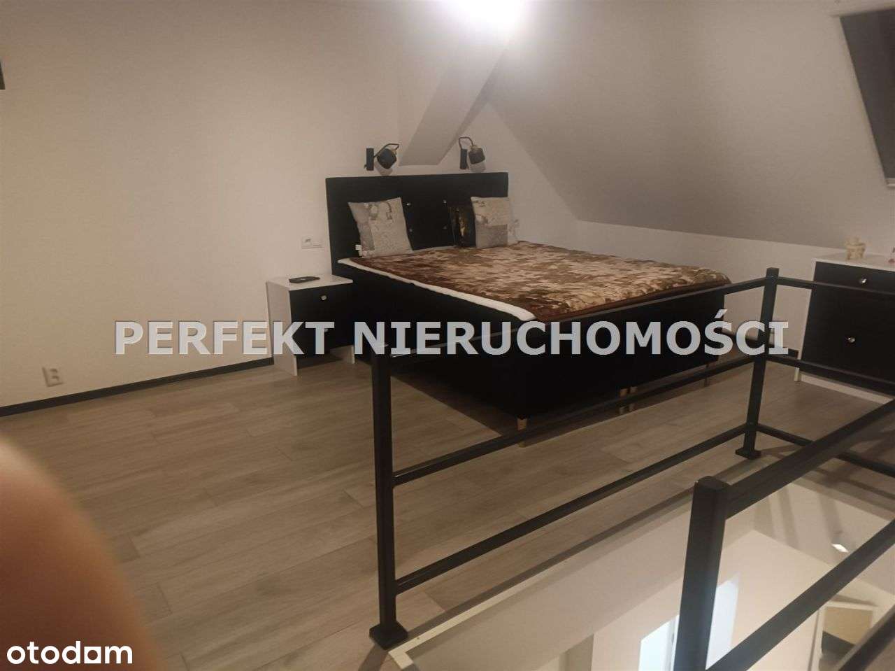 Dwupoziomowe 3 pokojowe mieszkanie do wprowadzenia-9