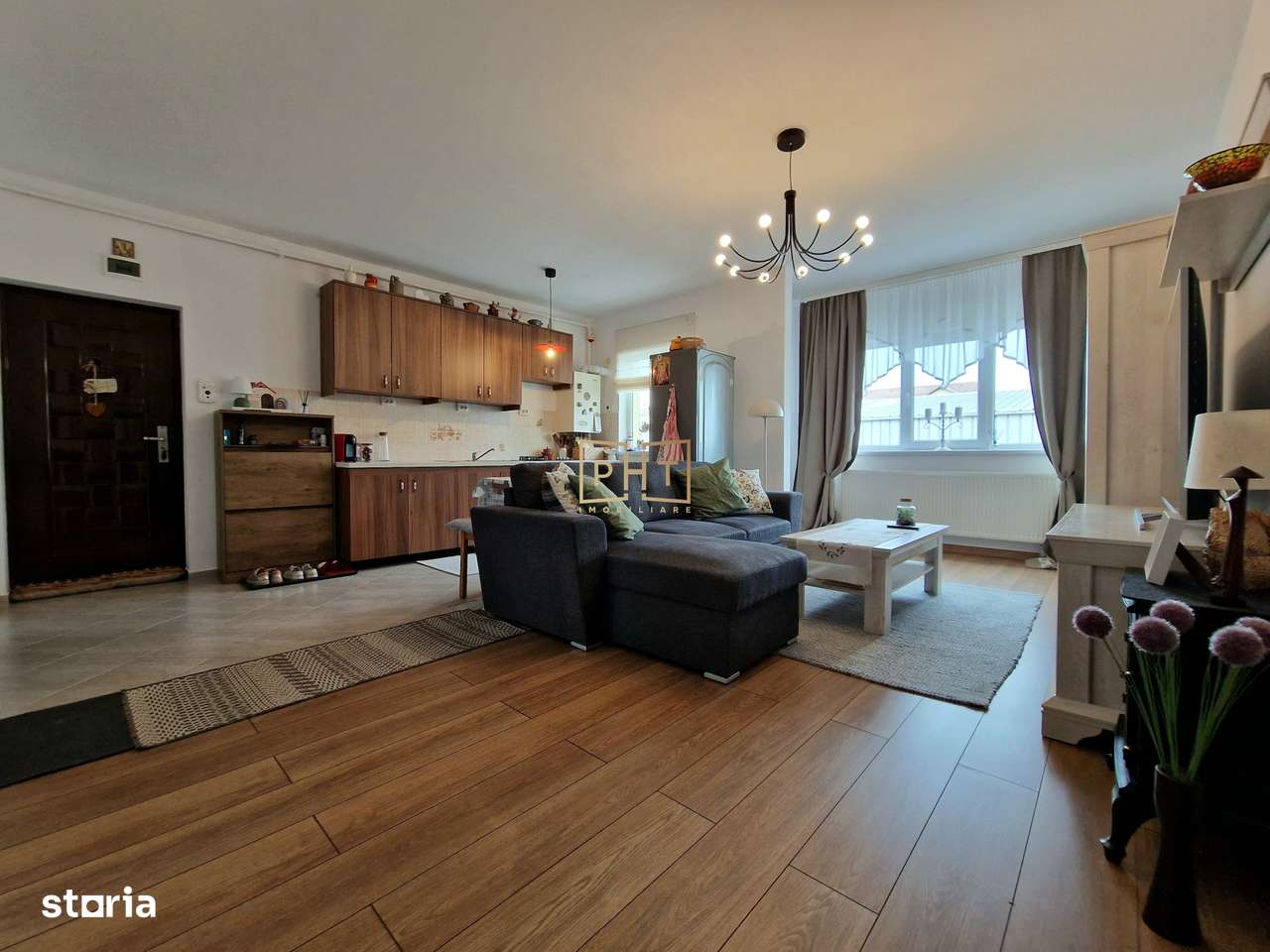 Apartament cu 2 camere de vanzare, 50 mp, zona Florilor!-3