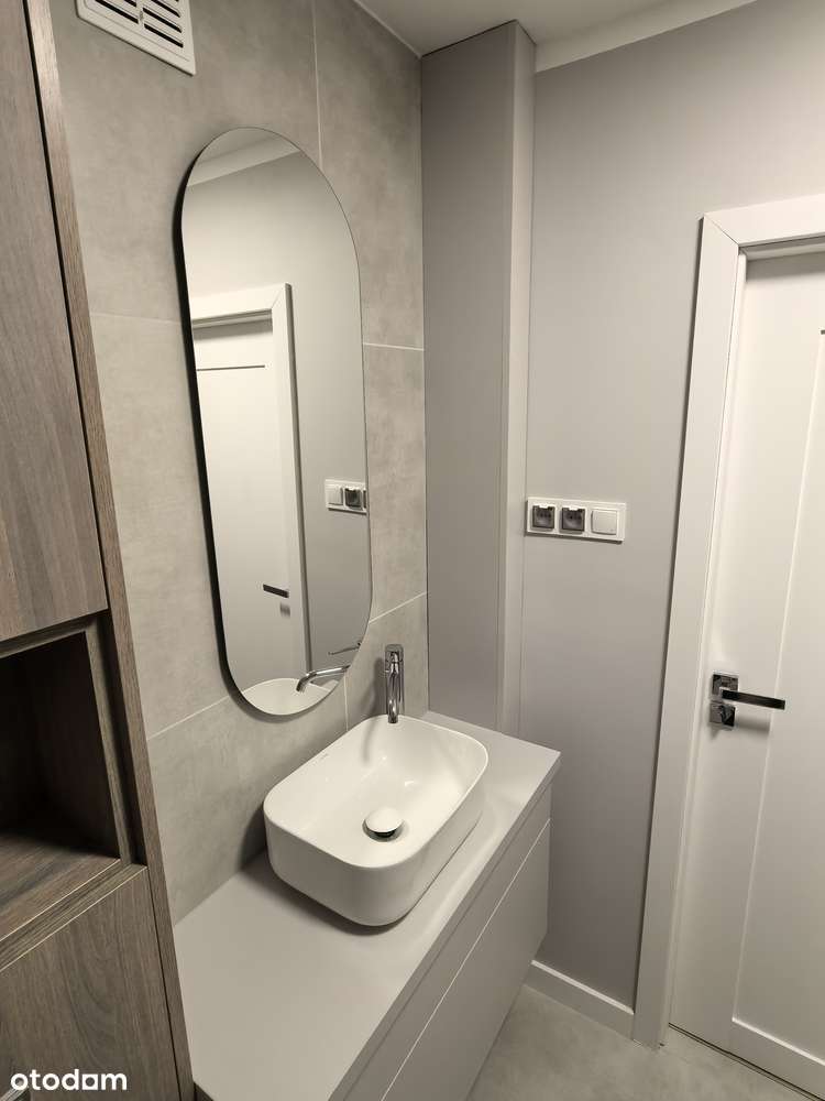 NOWA OFERTA! Nowoczesne mieszkanie na Parkitce po remoncie! I piętro-15