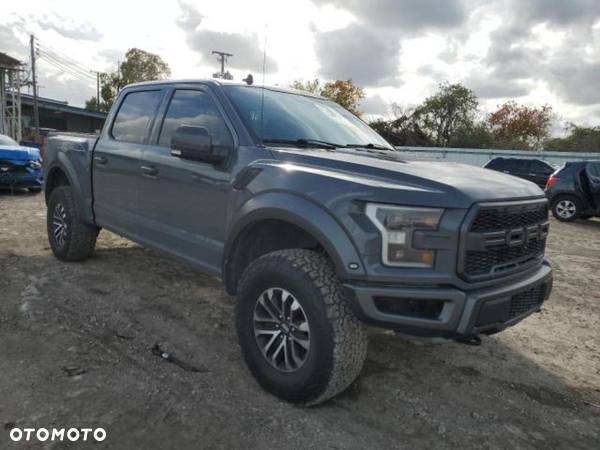 Ford F150 - 4