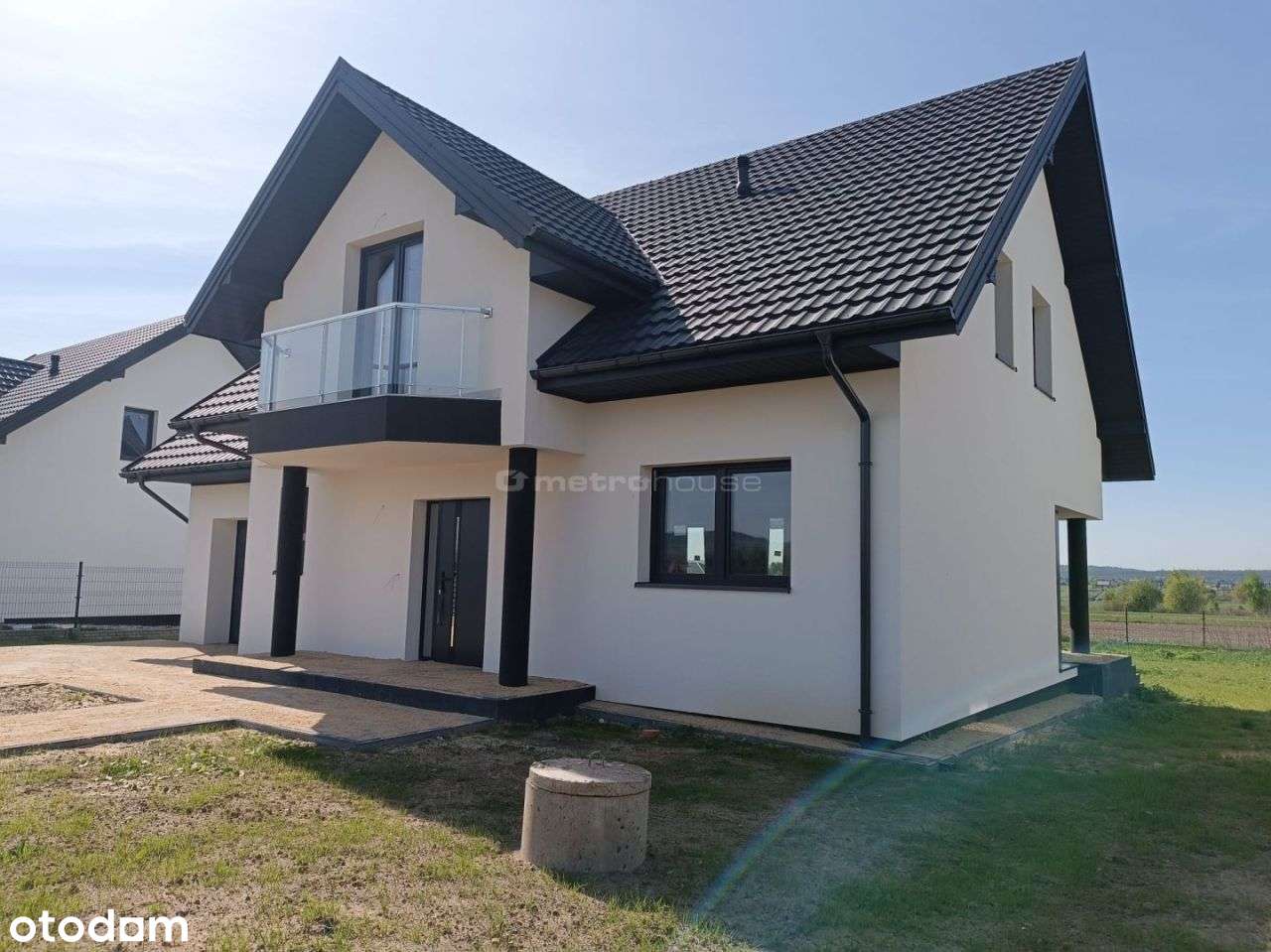 Nowoczesny dom wolnostojący 214 m2 Górno Kielce-2