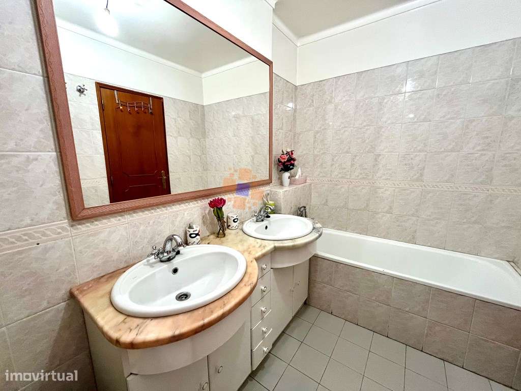 Apartamento T3 no coração do Feijó-24