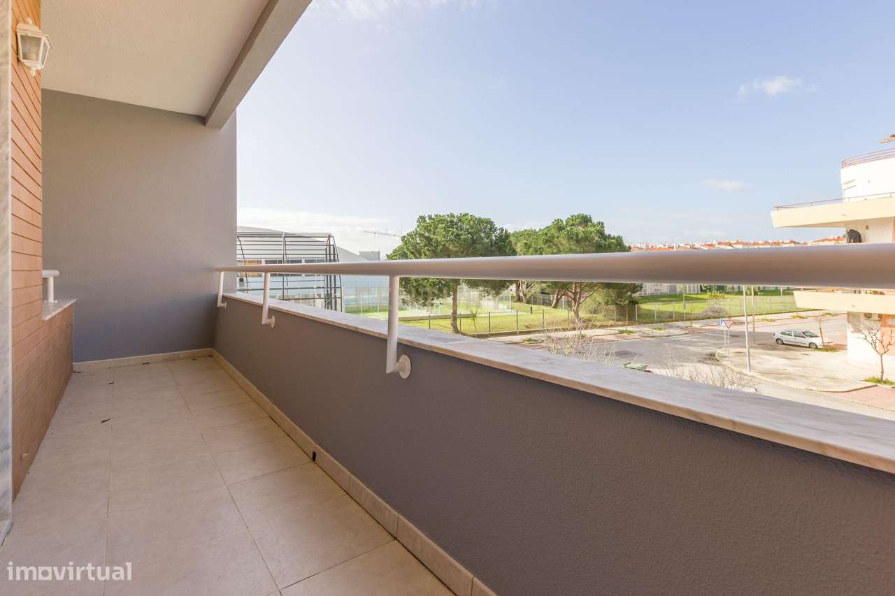 T1 com varandas amplas, garagem e elevador | Urbanização Vila Serena – - Grande imagem: 5/20