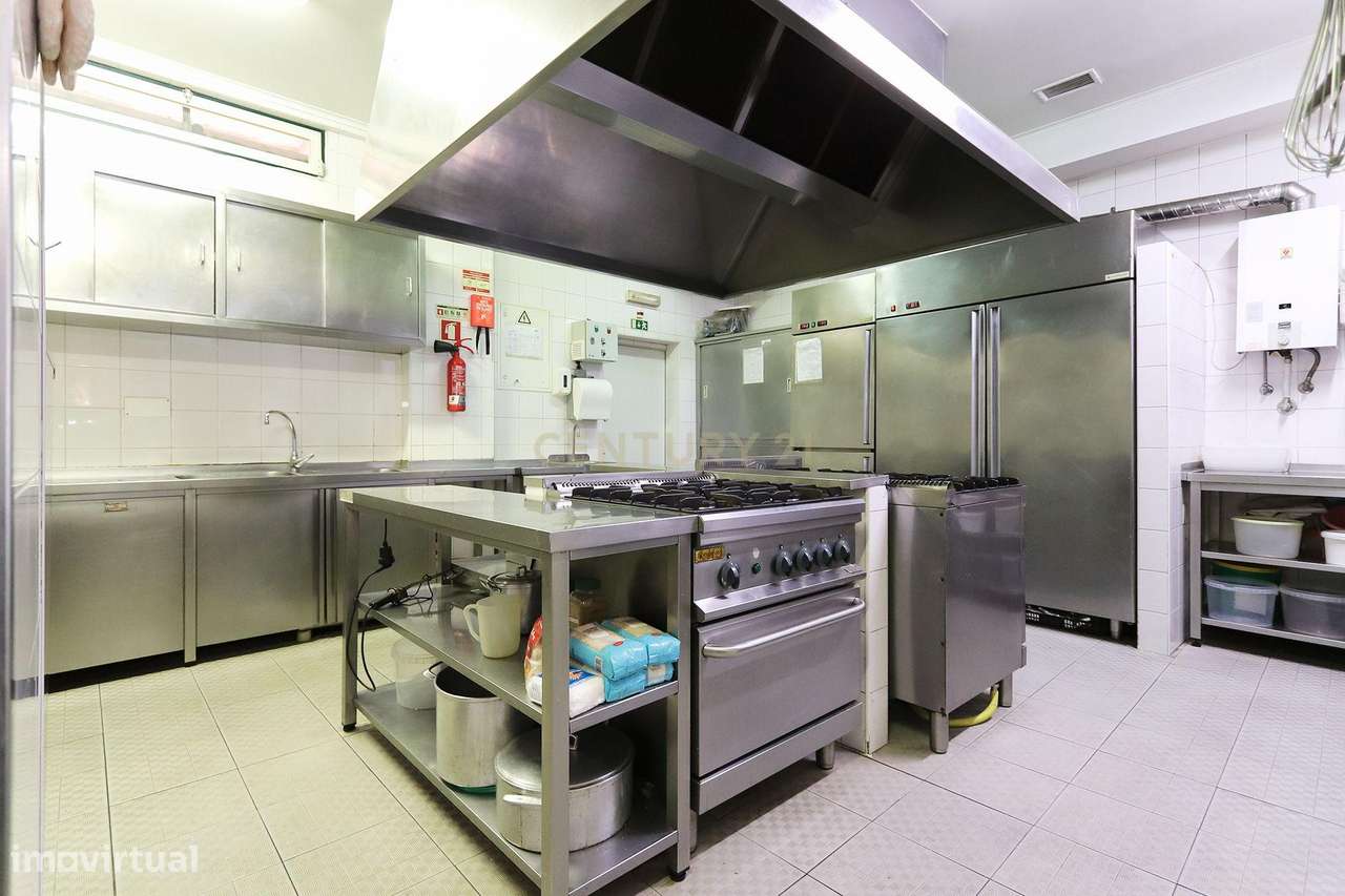 Espaço comercial situado Junto ao Paço do Lumiar e Quinta dos Alcoutin - Grande imagem: 5/14