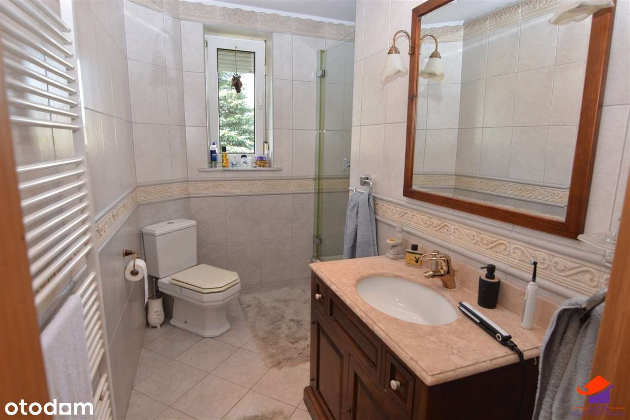 Przestronny dom w wysokim standardzie 262m2-15