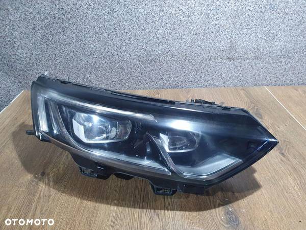 RENAULT KOLEOS 2 II LAMPA PRAWY PRZÓD 260108343R - 1