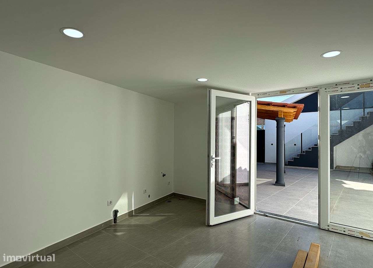 Espaçosa Moradia V4 com piscina - Coimbrã / Peniche-40