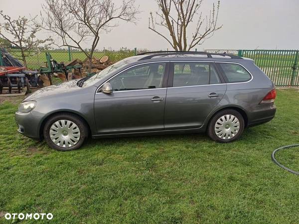 Volkswagen Golf 1.6 TDI DPF BlueMotion - 1