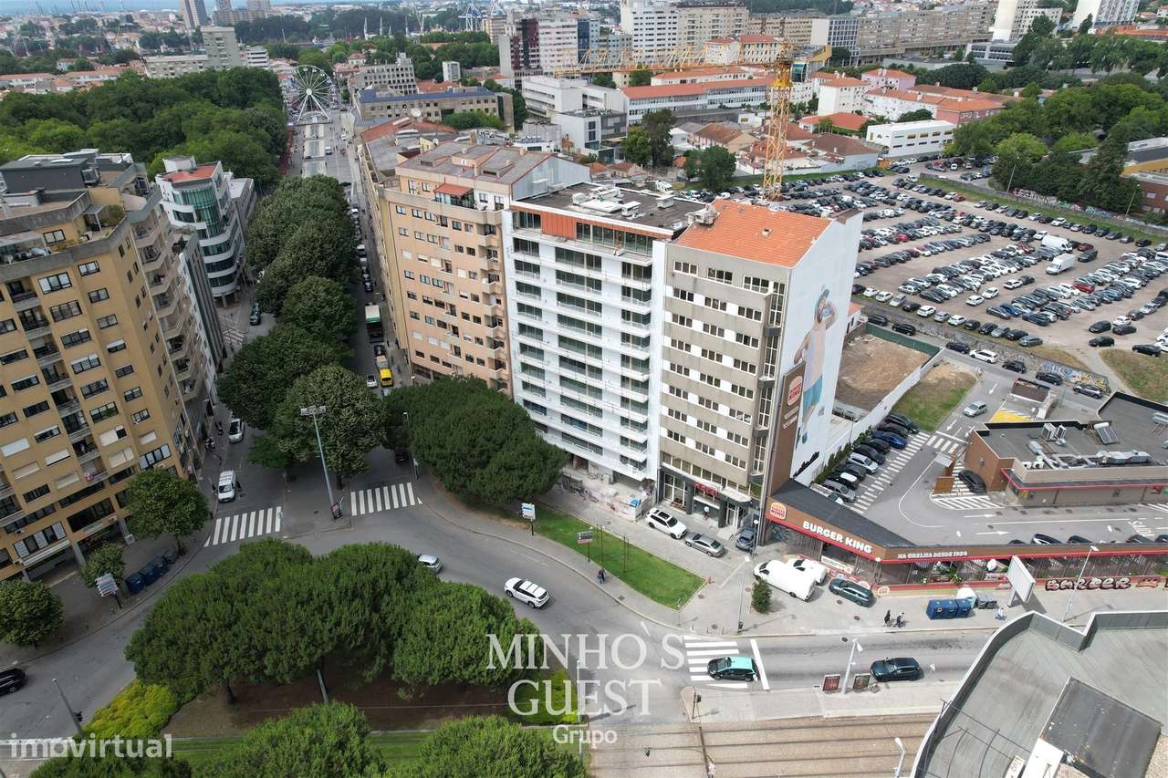 Apartamento T1 de Luxo c/ AC, Elevador e Garagem - Matosinhos-24