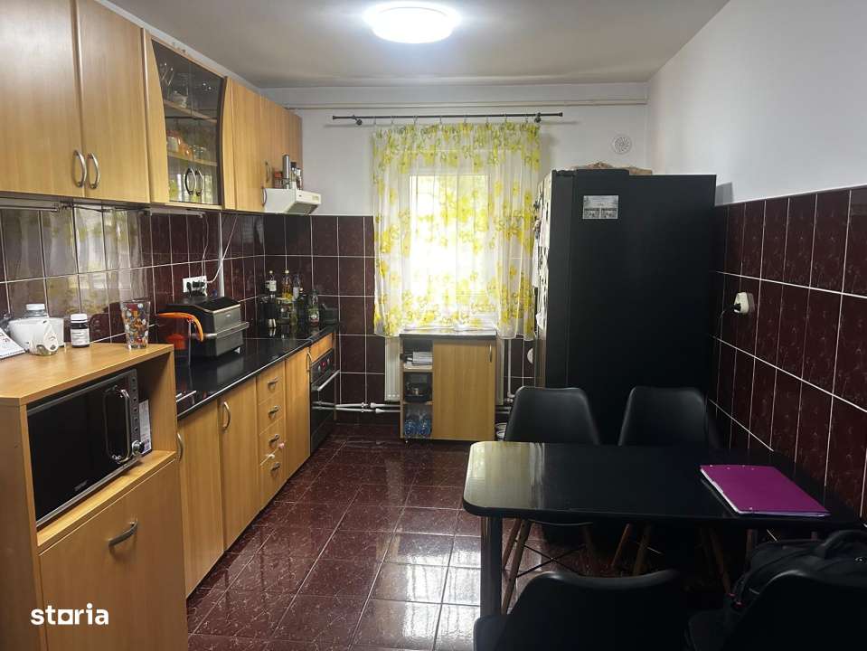 Apartament 4 camere, 80 mp, etaj 1, Zona Bogdan Voda-3