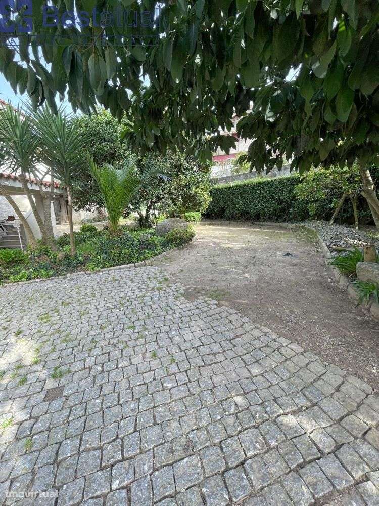 Moradia T4 Isolada - 5 min. Centro Sto. Tirso-7