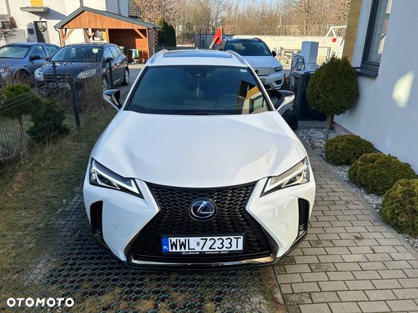 Lexus UX 250h (E-FOUR) F SPORT - 4