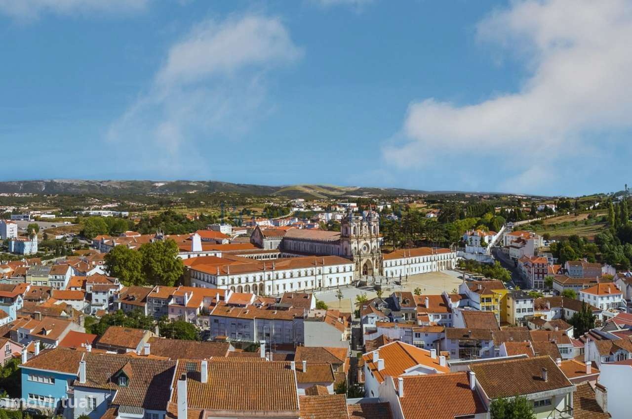Moradia T3 com excelente localização - Alcobaça-17