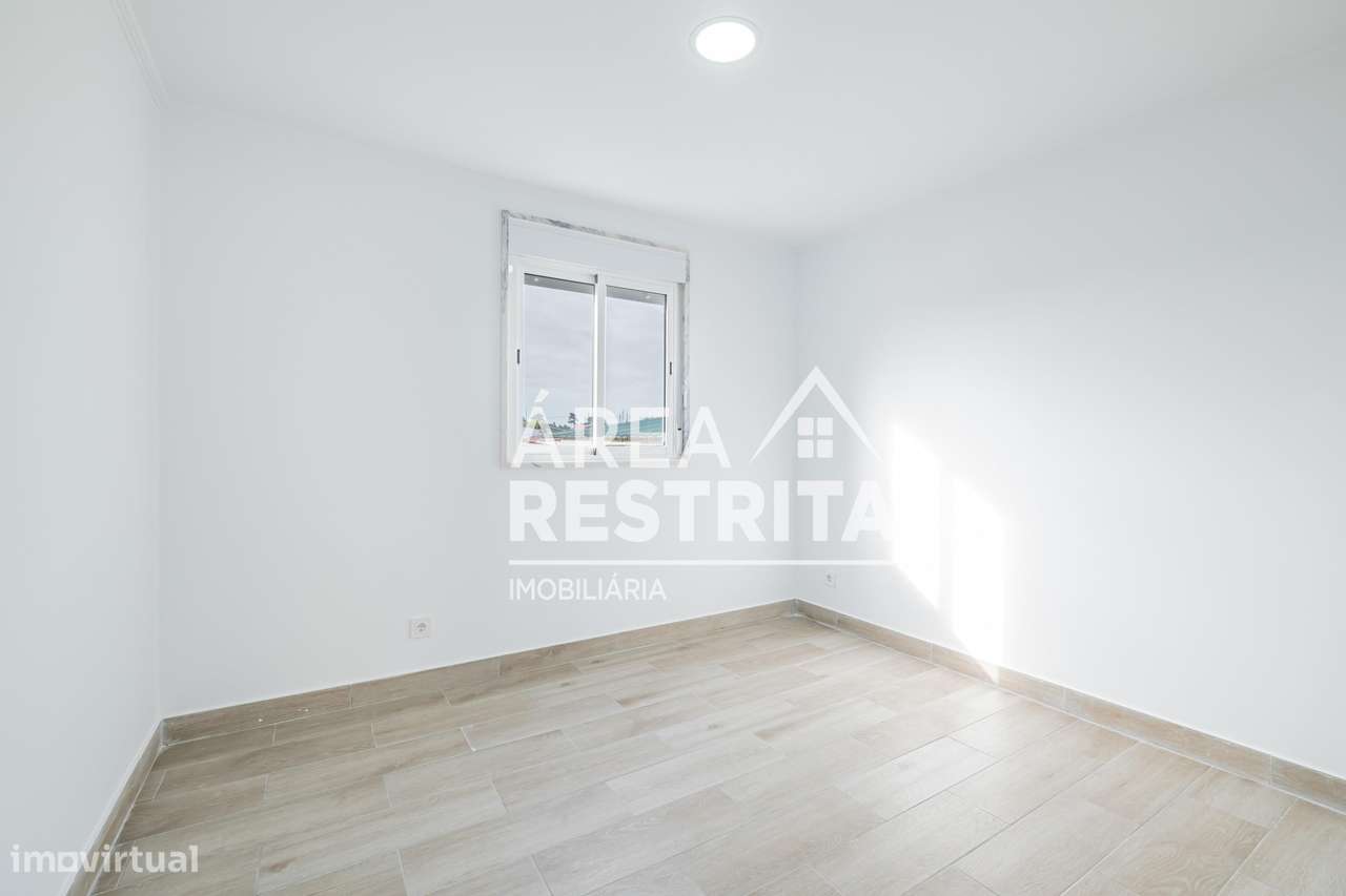 Moradia pré-fabricada nova T2 A VENDA no Parque Verde em Fernão Ferro.-9