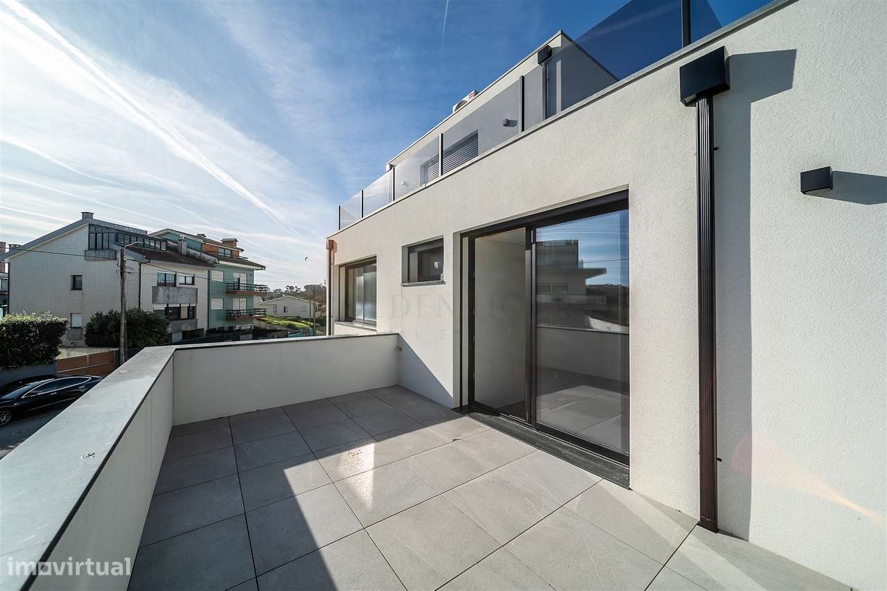 Moradia T5 de Luxo na Praia da Madalena - Grande imagem: 4/21