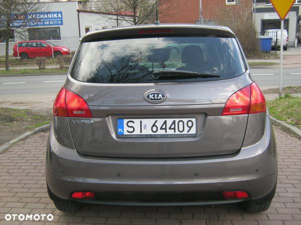 Kia Venga 1.4 S - 11