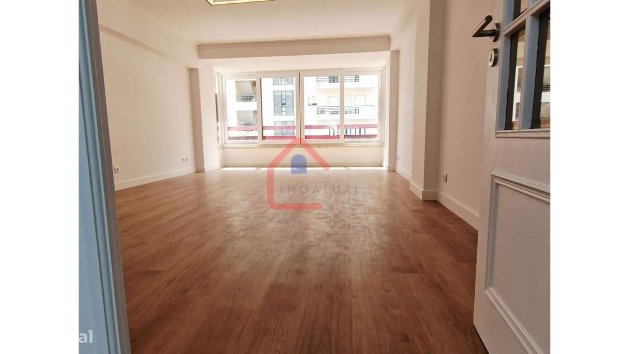 Apartamento T3 em Benfica-9