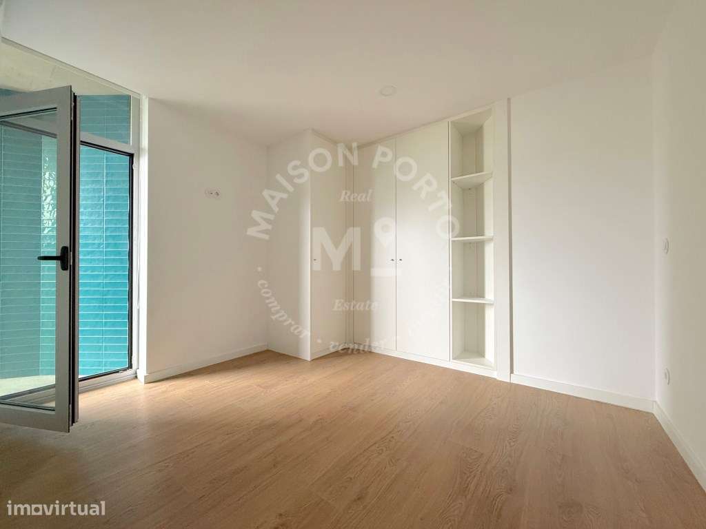 Apartamento T1 com Varanda em Condomínio Privado com Piscina e Giná... - Grande imagem: 4/27