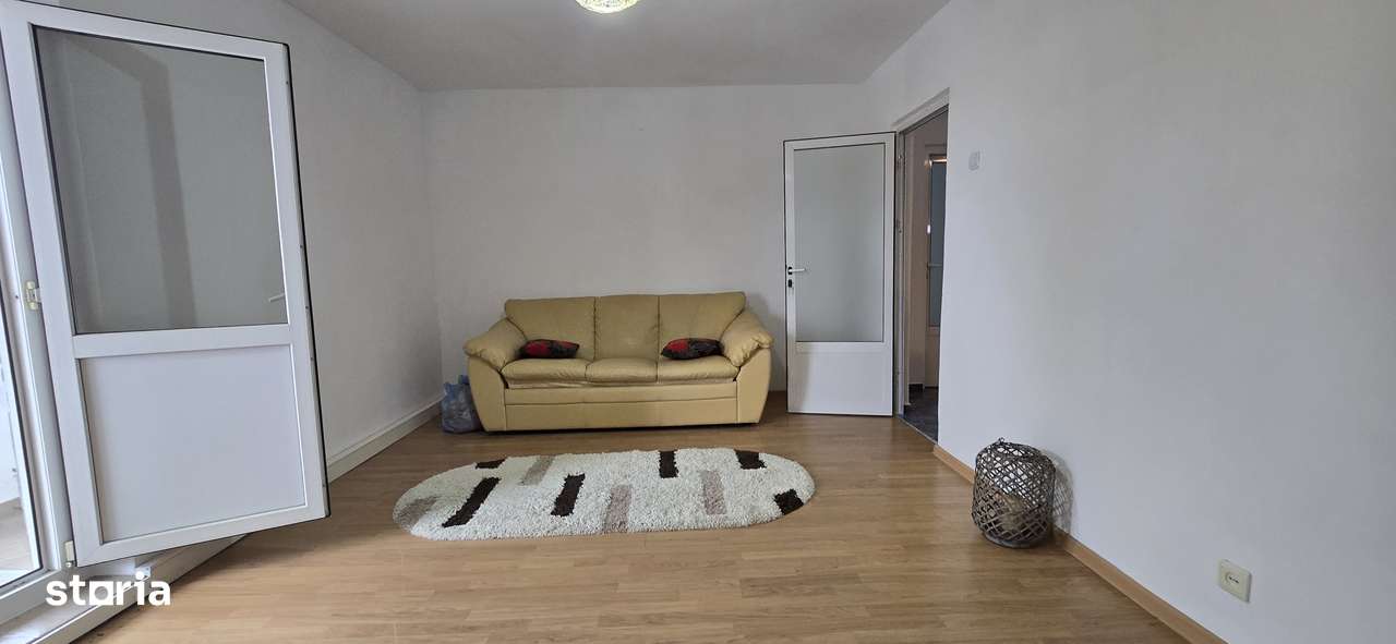 Micro 12 Targoviste, etaj 4/4 , VANZARE apartament 3 camere-9