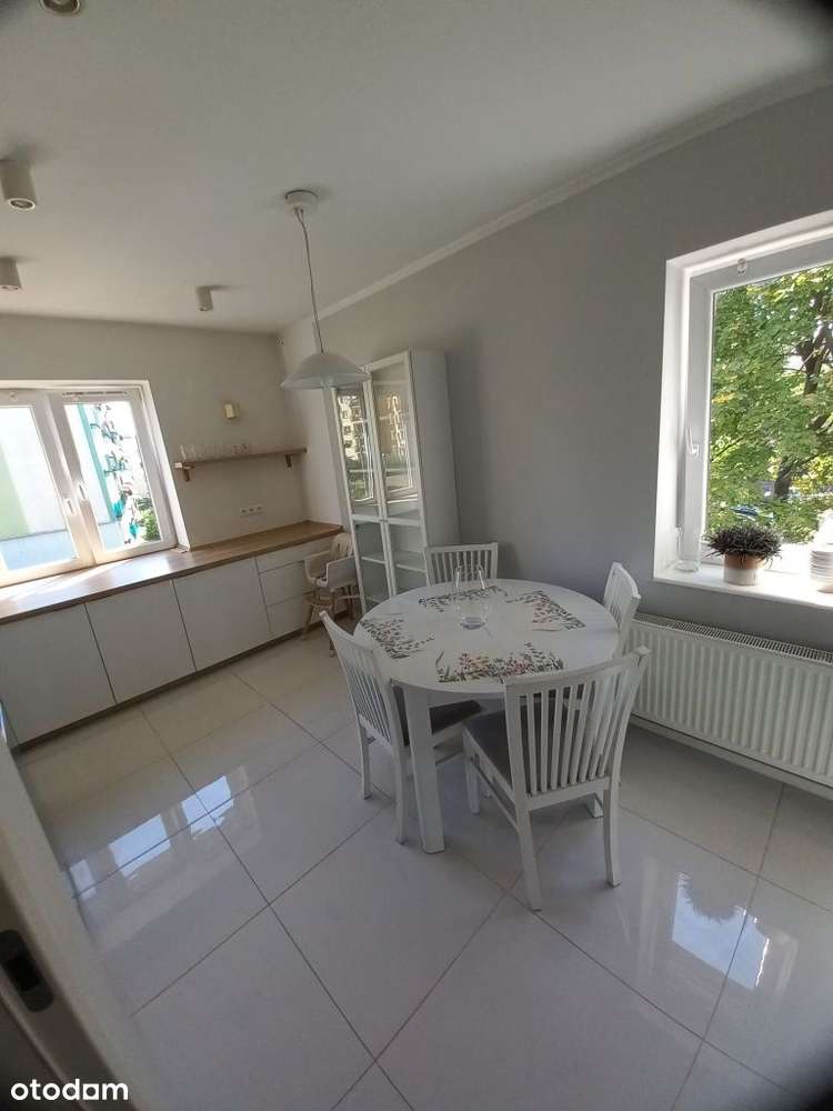 Sprzedam mieszkanie w pobliżu Forum.-9