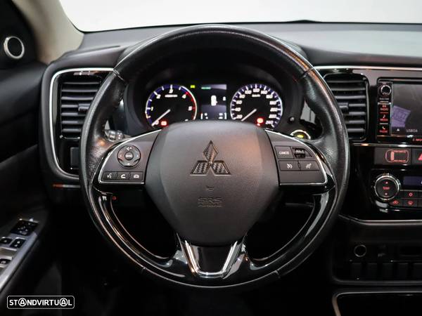 Mitsubishi Outlander 2.2 DI-D Instyle Navi Black Edition - 17