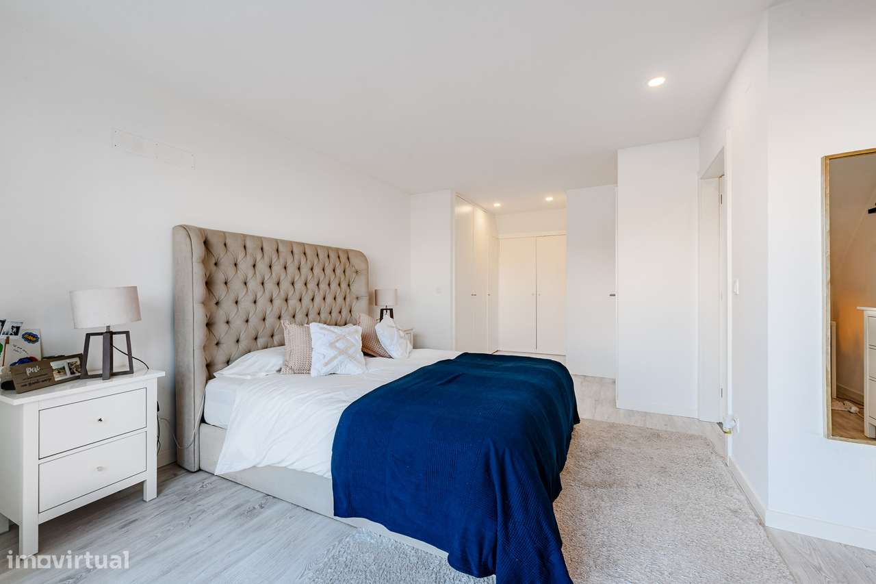 Moradia T3 com Garagem - Fernão Ferro-35