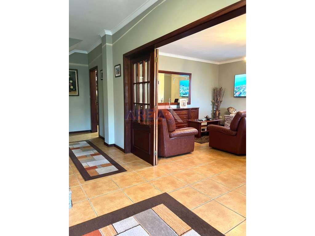 Moradia Geminada T3 em Vila de Cucujães - Grande imagem: 5/41