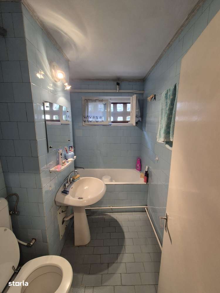 Apartament 4 camere, etajul.1, Moroasa-9