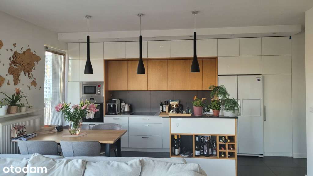 Duże, jasne mieszkanie w prestiżowej lokalizacji-0