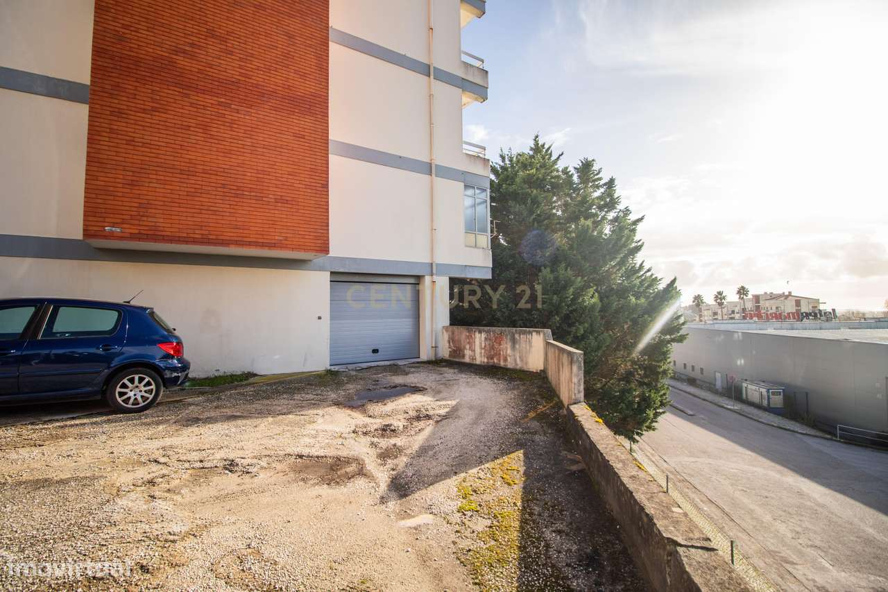 Garagem à venda em Tavarede, Figueira da Foz - 17m² - Grande imagem: 4/11