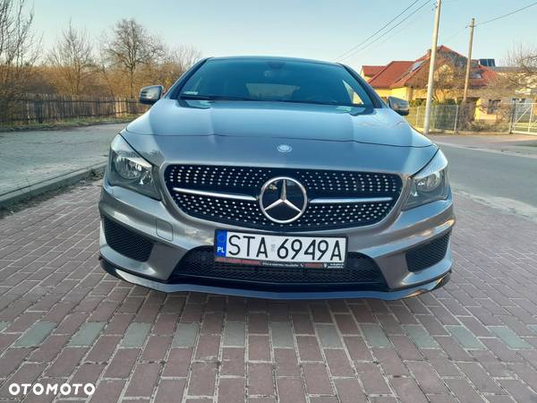 Mercedes-Benz CLA 180 7G-DCT Urban - 9