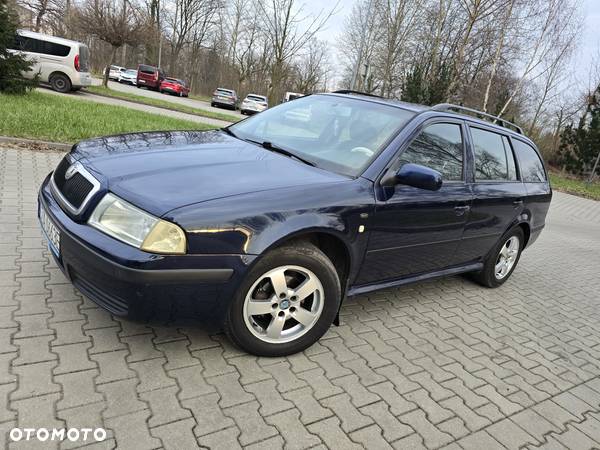 Skoda Octavia 1.6 Ambiente - 25