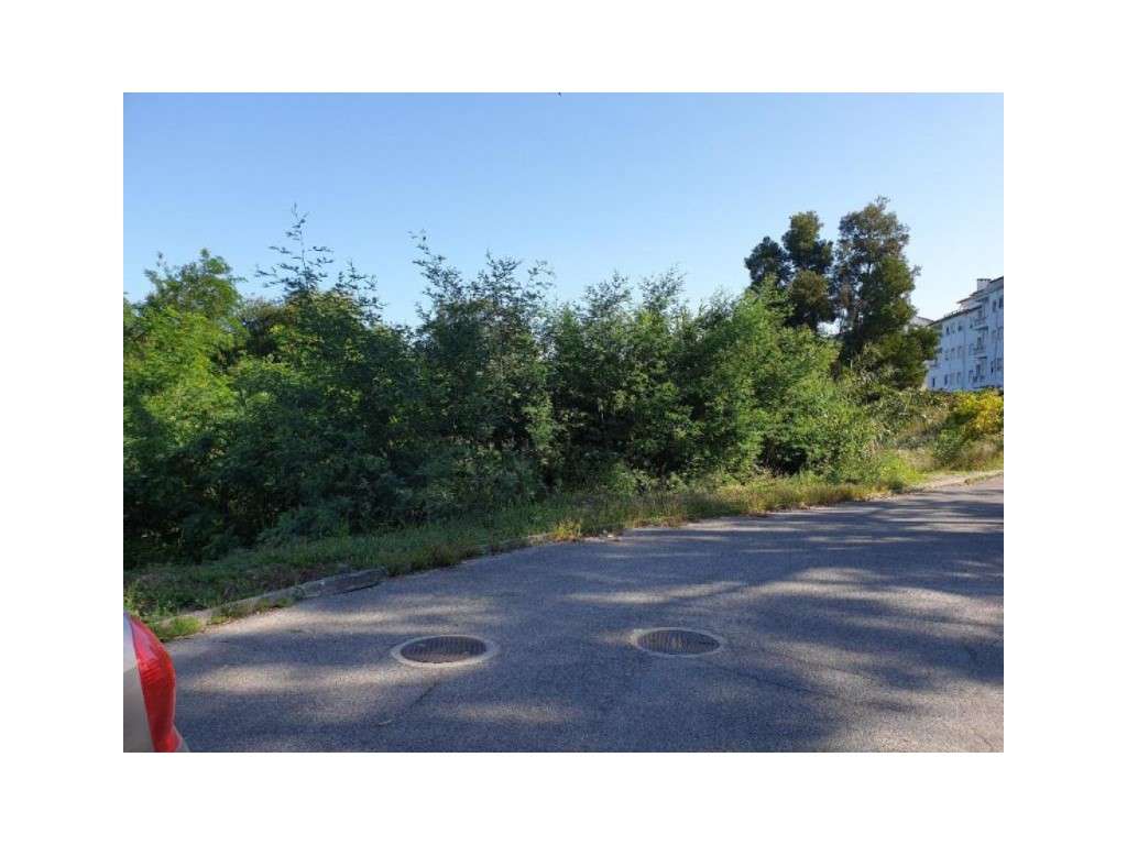 Terreno urbano em União Das Freguesias De Águeda E Borralha - Grande imagem: 2/8