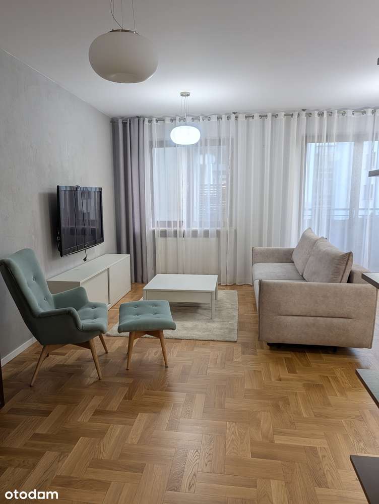 Przestronne mieszkanie z garażem w Aninie