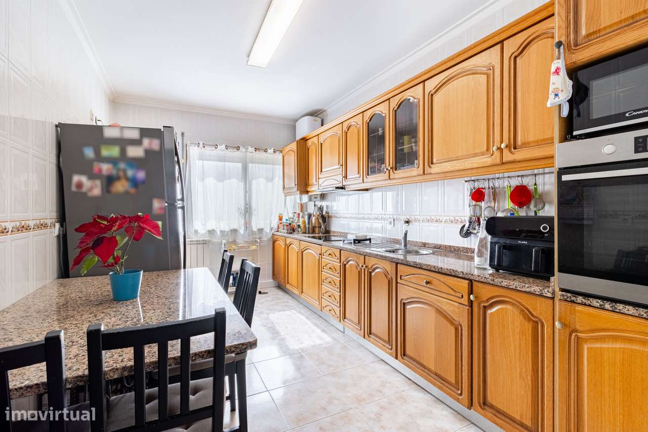 T3 com 3 frentes, terraço e garagem fechada - Grande imagem: 5/24