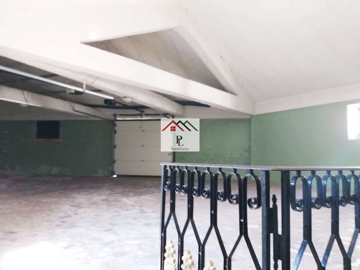 Moradia  T10 com Piscina e Logradouro (V823JB)-17