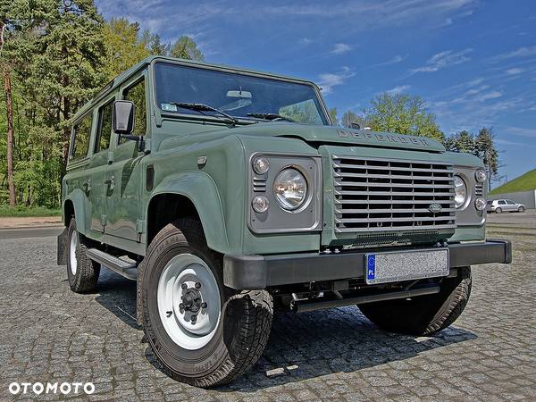 Land Rover Defender - 7