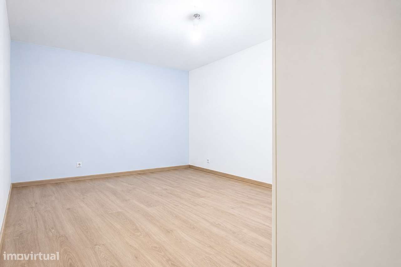 Apartamento, T1+1 Moderno na Venteira Amadora-7